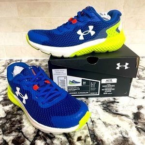 Boys under armor Rogue 3 shoes